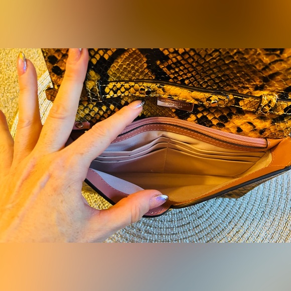 ♠️ Kate Spade ♠️ Snake Embossed Small Turn Lock Crossbody Bag with Chain Strap - Picture 12 of 13